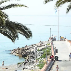 al-molo.hotelitalianriviera.com/